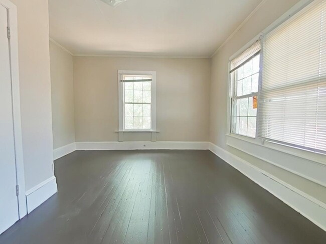 Building Photo - 224 N Dunleith Ave