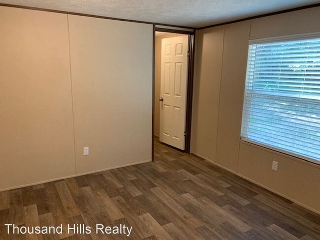 Building Photo - 2 br, 2 bath House - 640 State Highway 248...