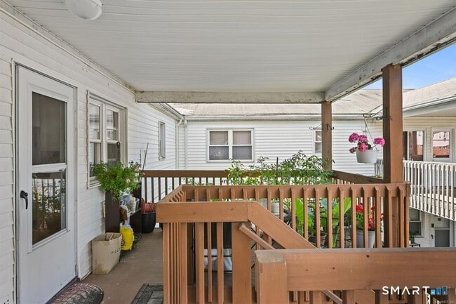 Building Photo - 15 Cherry Hill Dr