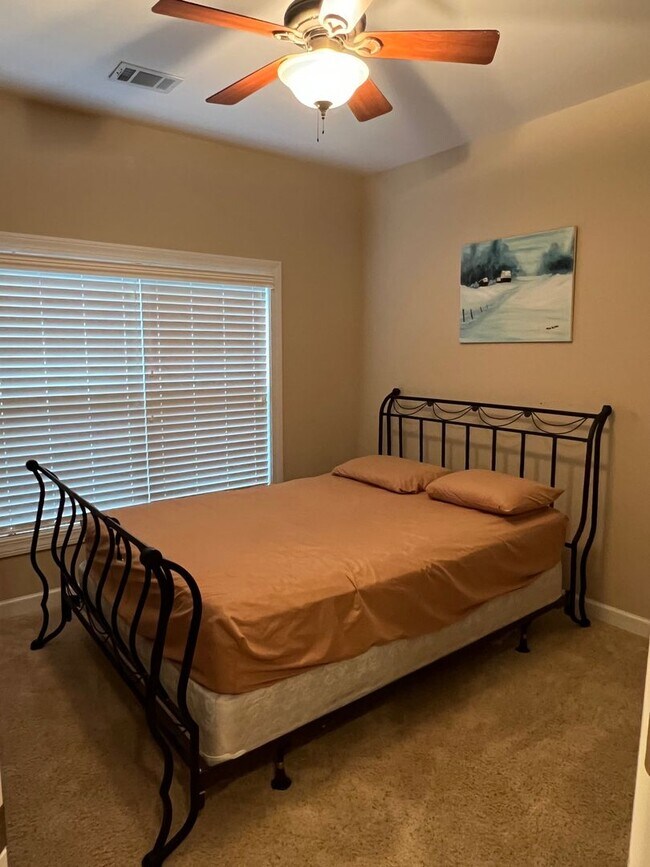 Building Photo - Baynard Park