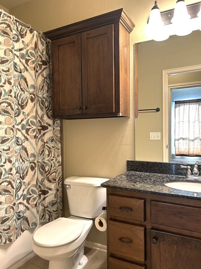 Building Photo - 9517 Crooked Creek Ln