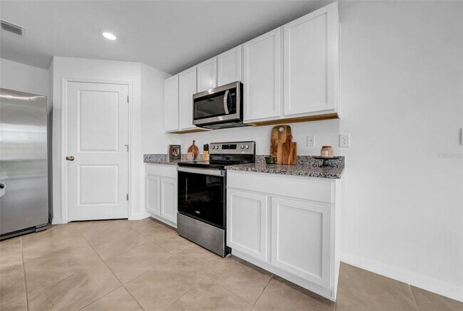 Building Photo - 13295 Mylion Wy