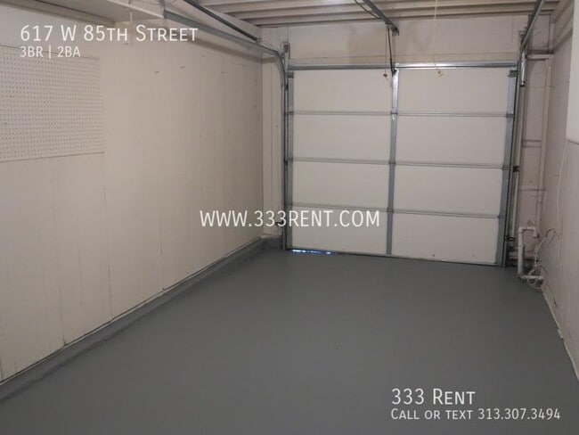 Building Photo - 617 W 85th St