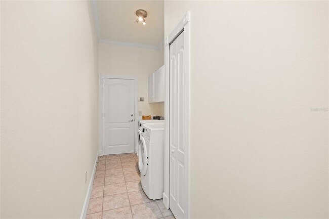 Building Photo - 9656 Bryanston Dr