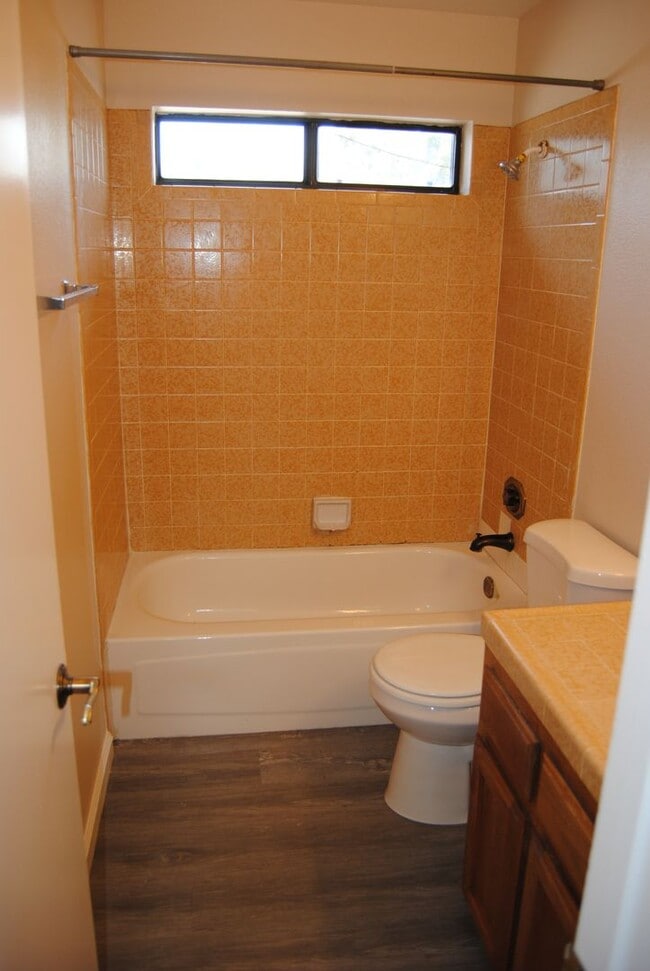 Building Photo - 4620 Gorbett Ln