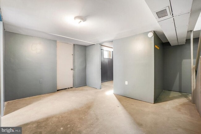Building Photo - 6212 Carters Ln
