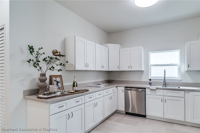 Building Photo - 1302 Ebro Ct