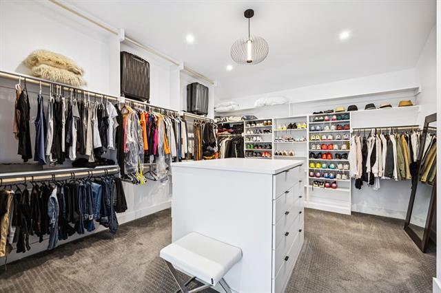 Building Photo - 9733 Mixon Dr