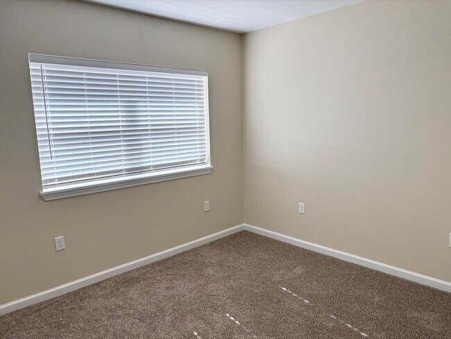 Building Photo - 715 Greenwood St