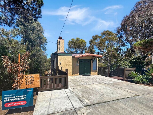 Building Photo - Charming 2BD/2BA Home in North Park W/ W/D...