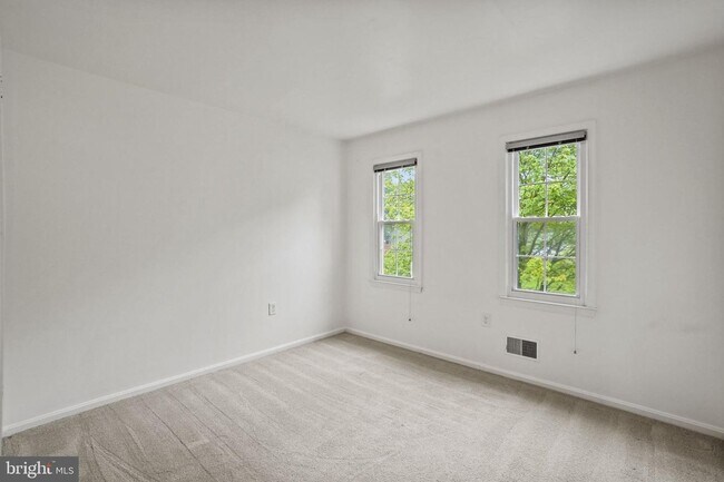Building Photo - 9086 Brook Ford Rd