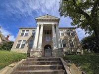 Building Photo - 600 W Washington St