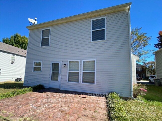 Building Photo - 1596 Matthew Allen Cir