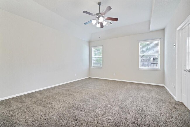 Building Photo - 107 Autumn Forest Ln