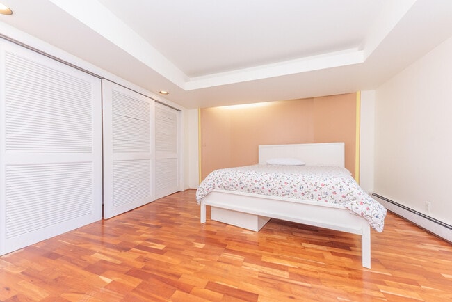 Building Photo - 1915 Geddes Ave