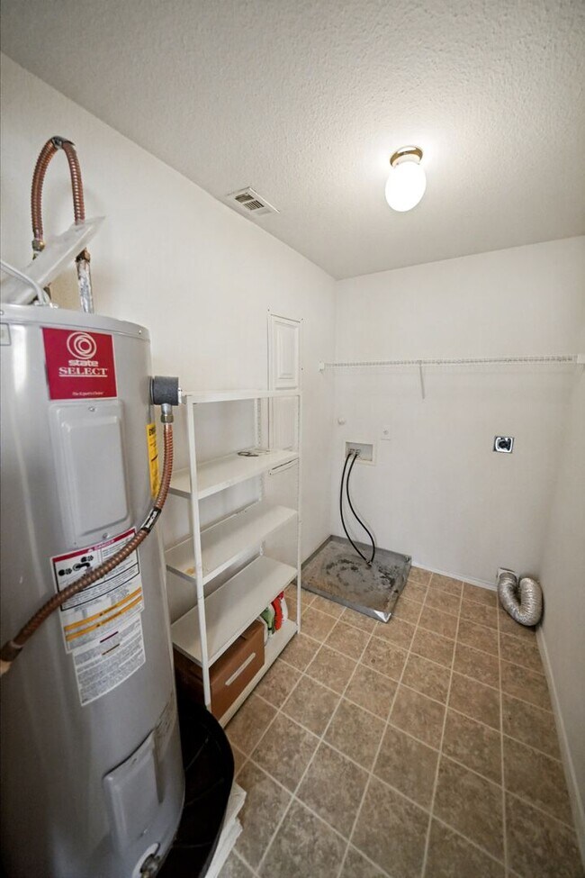 Building Photo - Beautiful 4-Bedroom Home in Bulverde Village! - Realtor Commission: $500