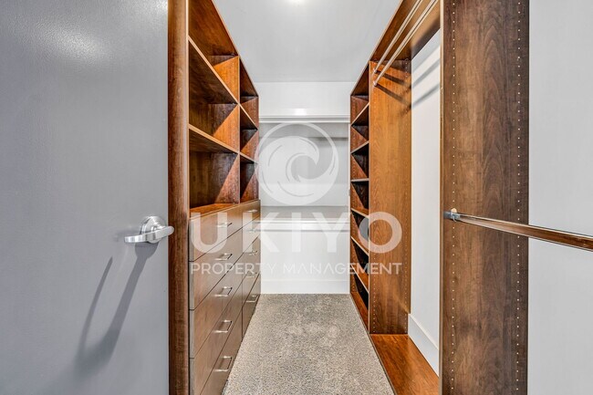 Building Photo - 181 O'Farrell St