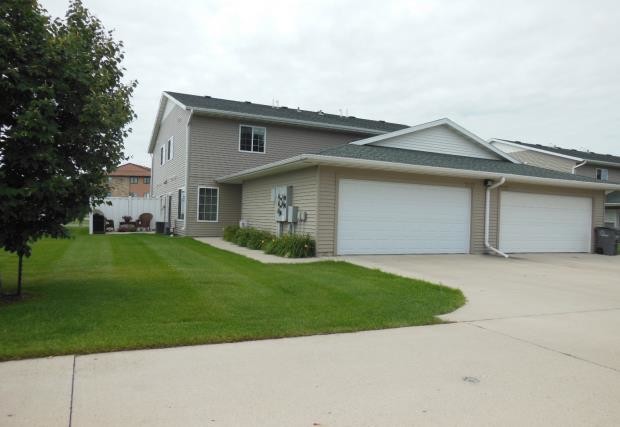 Building Photo - Belsly VII Townhomes