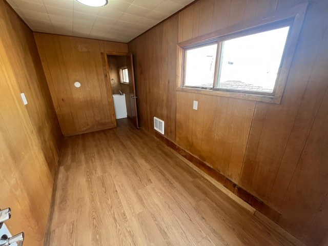 Building Photo - 1005 W Spruce St