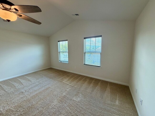 Building Photo - Candler - Three Bedroom Modern Home