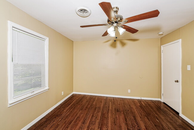 Building Photo - 2568 Forestdale Blvd