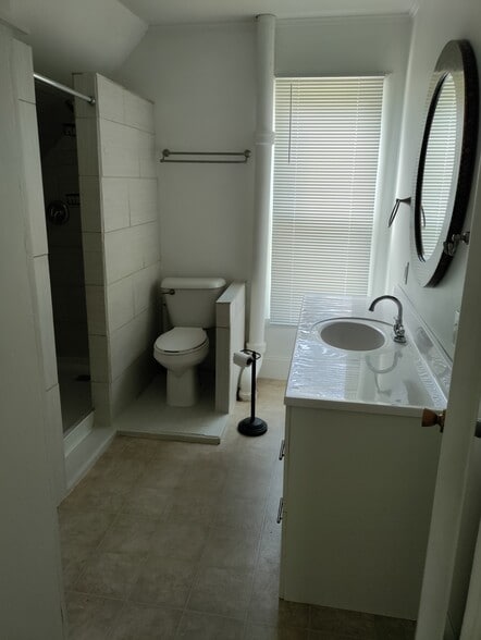 Bathroom 1 - 4862 S 17th St