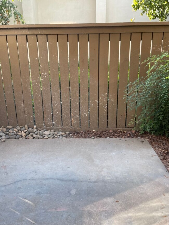 Building Photo - Condo in the most desired gated community ...