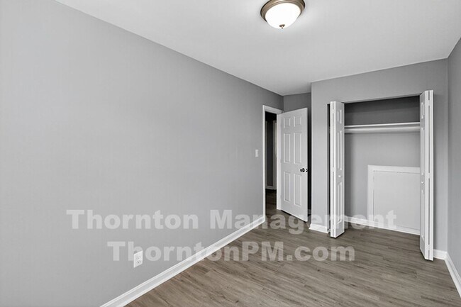 Building Photo - Newly Remodeled 3 Bedroom Townhouse