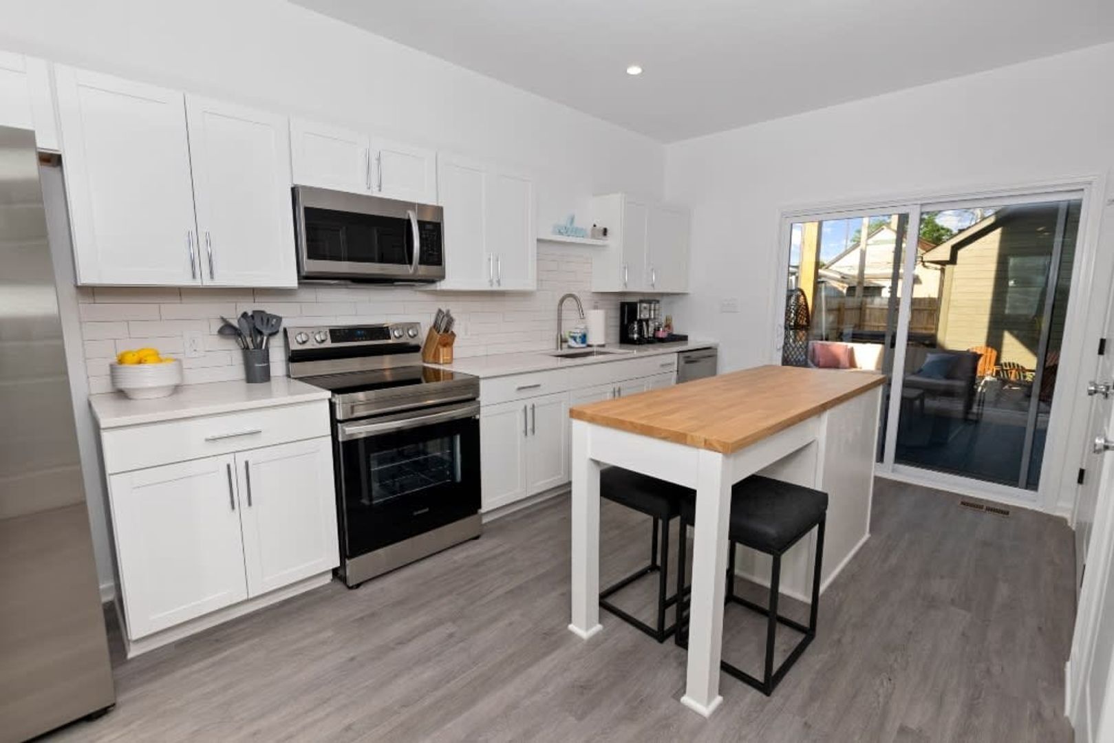 Building Photo - 3 Bedroom 2.5 Bath Home