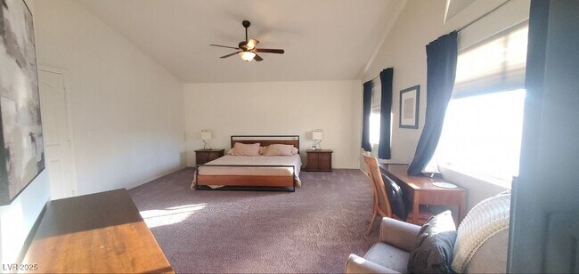Building Photo - 1729 Mexican Poppy St