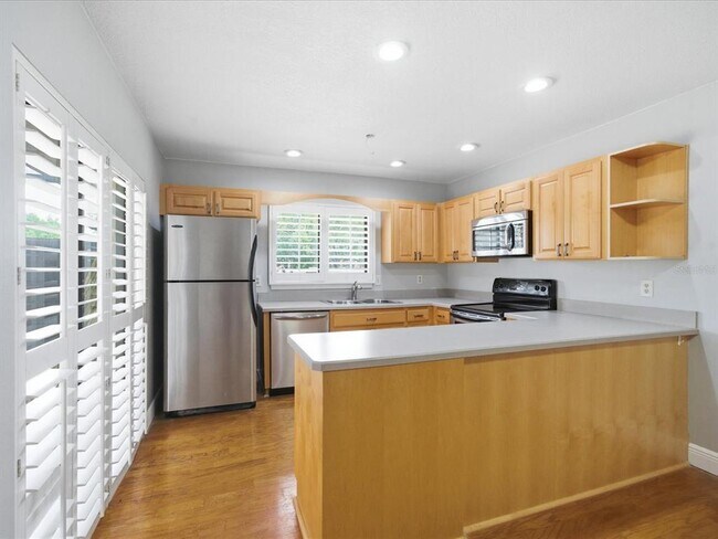Building Photo - 15338 E Pond Woods Dr