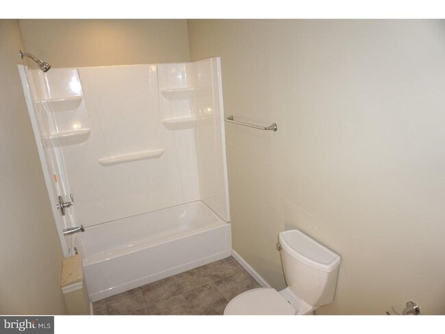 Building Photo - 509 Steeplechase Ct