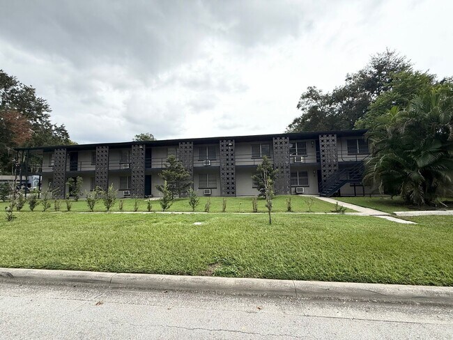 Building Photo - **TP** Ramona Lane