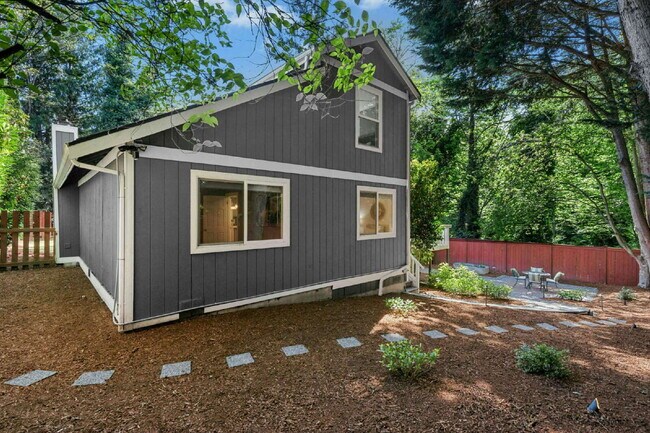 Building Photo - Private Kenmore Retreat | 4 Bed | 2 Bath | Beautifully Updated | Landscaping Included- Available ...