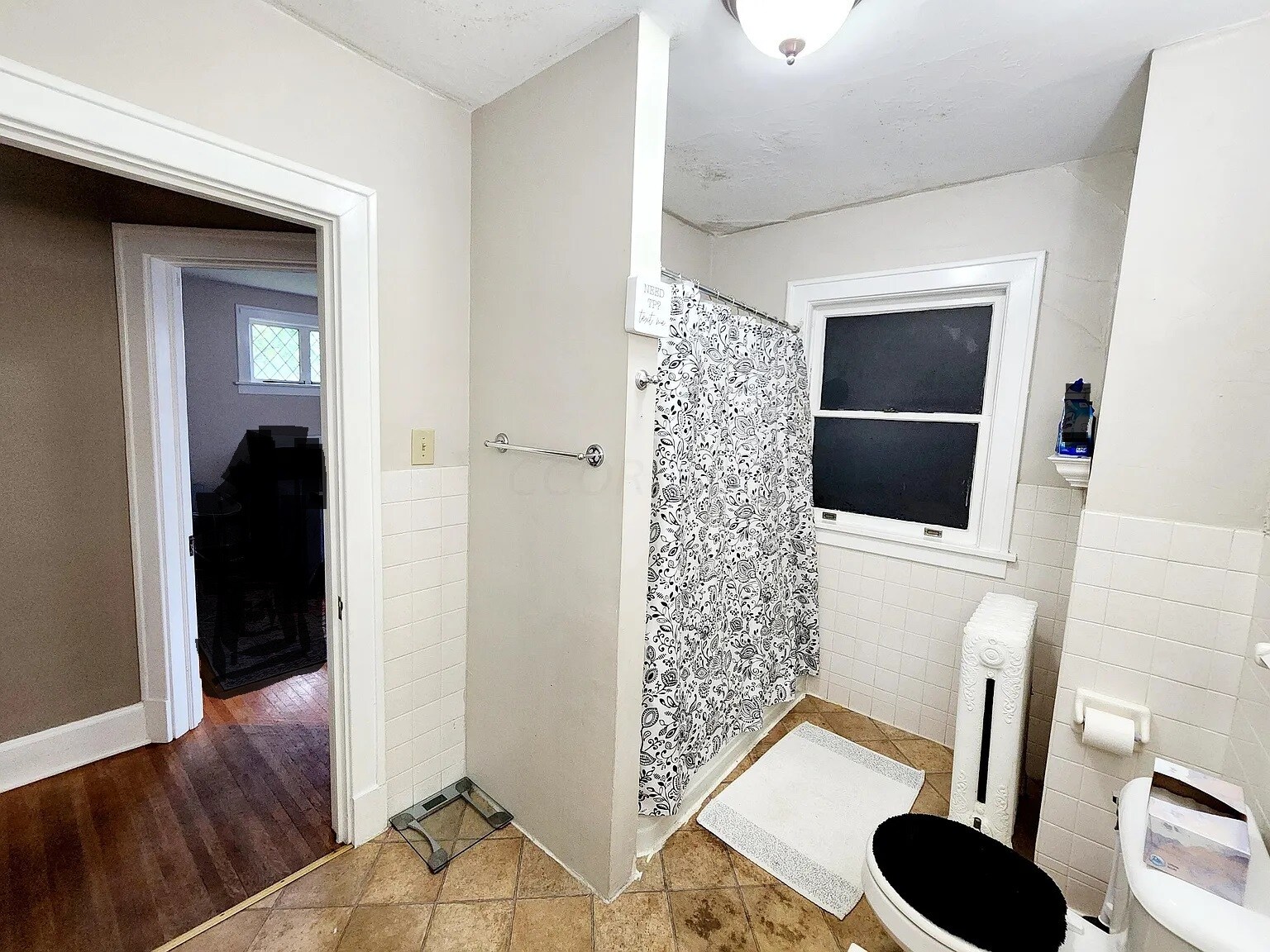 Additional picture of full bathroom on 2nd level - 329 N North St