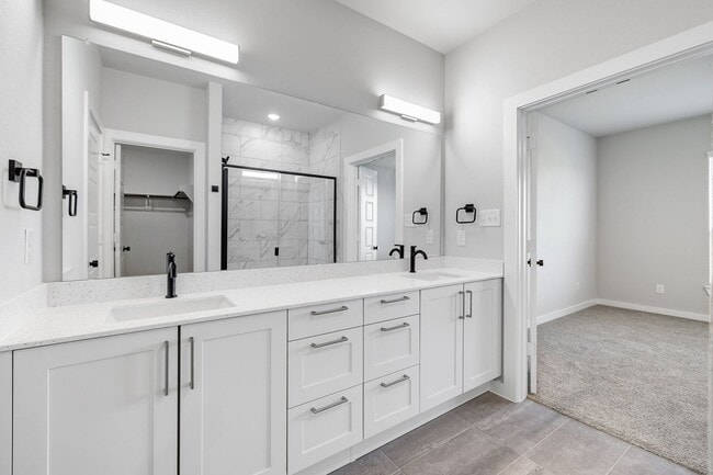 Building Photo - AVAILABLE NOW! NEW LUXURIOUS DUPLEX LOCATED ON 1-ACRE LOT IN MIDLOTHIAN, TX!