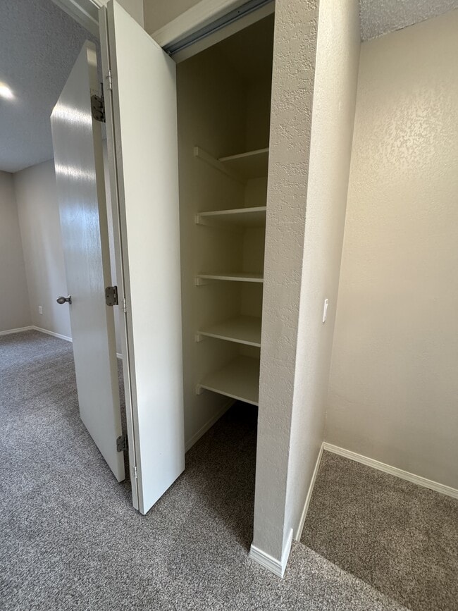 Building Photo - 2603 E Nichols Cir