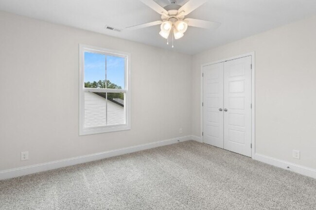 Building Photo - Beautiful Single Family Home