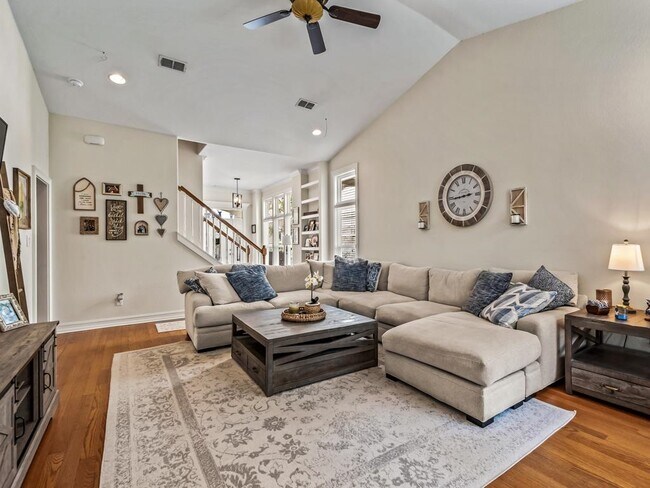 Building Photo - 1633 Cross Pointe Way