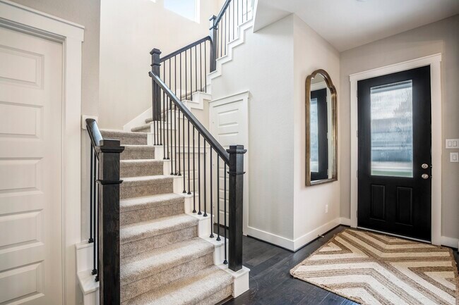 Building Photo - 222 Thistle Dr