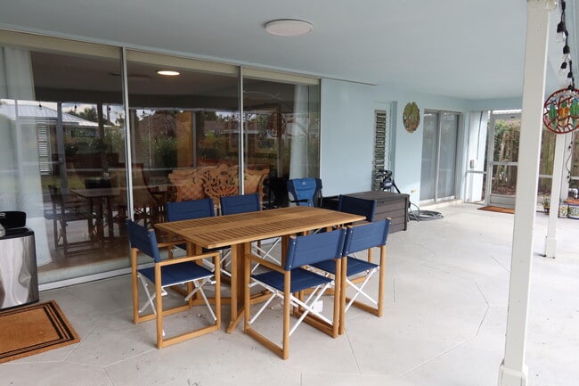 Building Photo - 1001 SW 12th Terrace