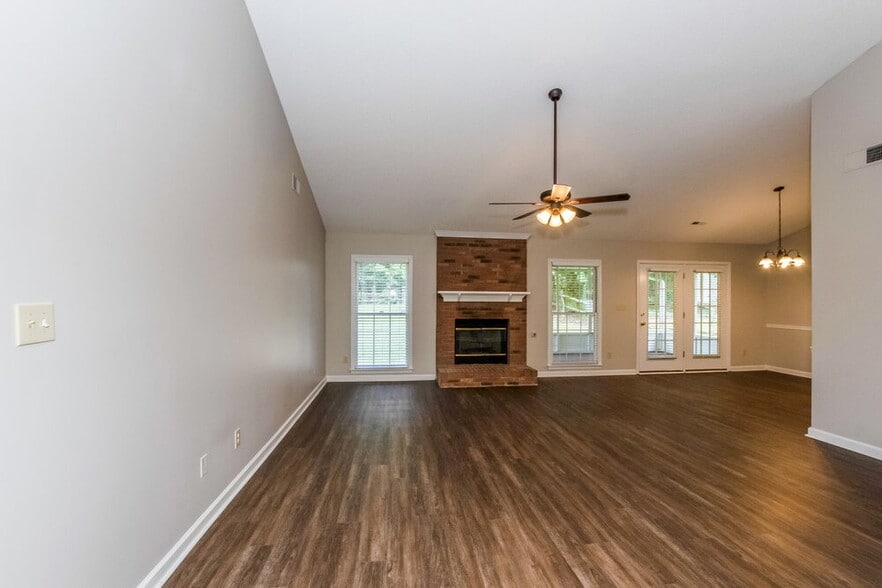 Building Photo - 10109 Fairlea Dr