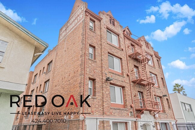 Building Photo - 516 N Harvard Blvd