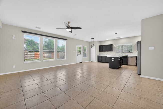 Building Photo - 21515 White Falls Ln