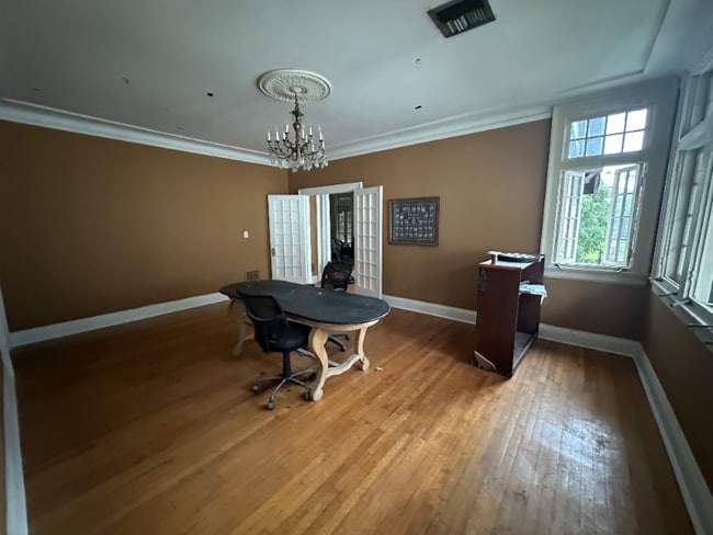 Building Photo - 7209 St Charles Ave