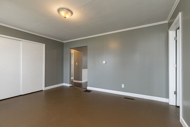 Building Photo - REMODELED 3 bedroom | 1 bathroom | Fenced Backyard Home in a Quiet Neighborhood! We Welcome Pets!