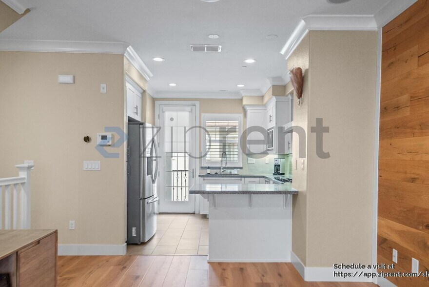 Building Photo - 410 Longden Ave