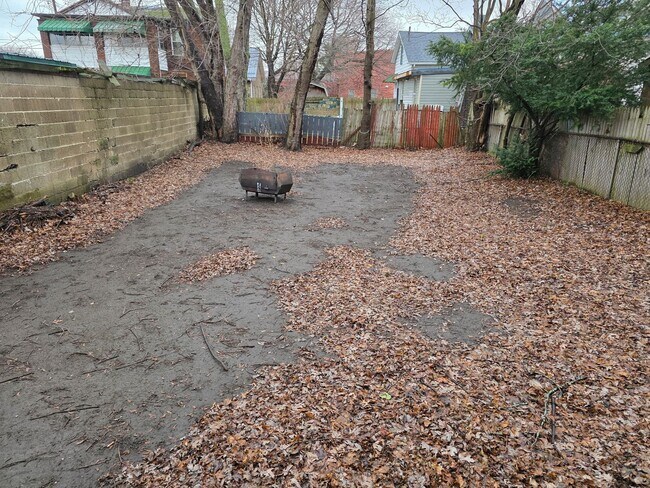 Building Photo - 1819 Chestnut St