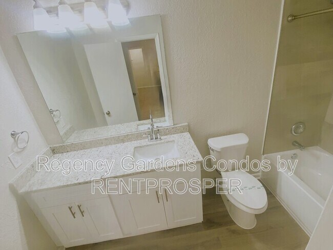 Building Photo - 4425 Thornbriar Ln