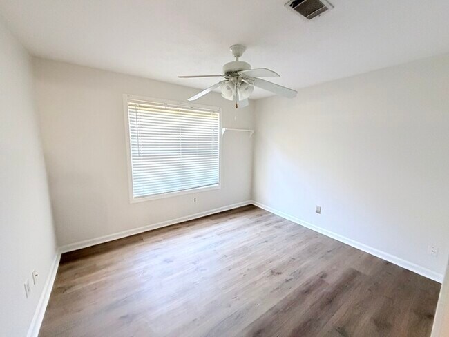 Building Photo - 2276 Turtle Landing